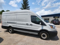 NEW ARRIVAL - Fully Serviced & Ontario Safety Certified AT NO ADDITIONAL COST - NO HIDDEN FEES - Har... (image 3)