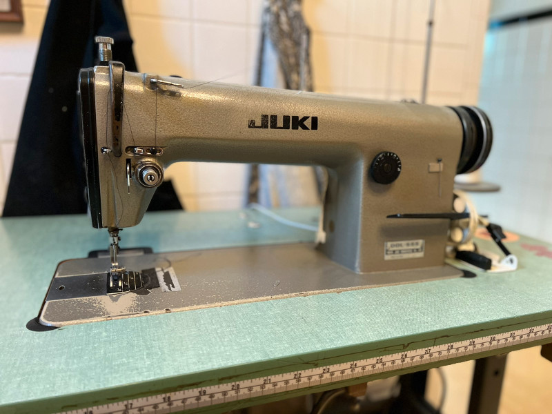 Juki  DDL-555 sewing machine for sale  
