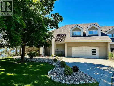 This is a stunning townhome nestled minutes from downtown in the highly regarded Dilworth Mountain a...