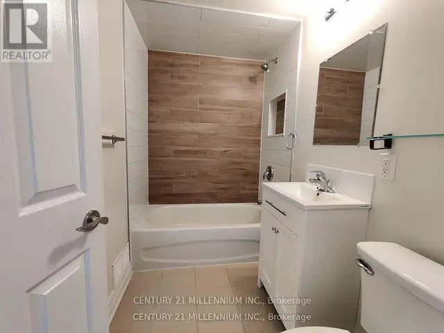 MAIN - 59 GARTHDALE COURT Toronto (Bathurst Manor), Ontario in Long Term Rentals in City of Toronto - Image 9