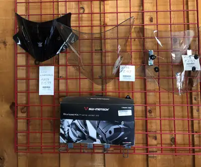 VARIOUS YAMAHA SW MOTECH & V-STREAM ACCESSORIES Yamaha FZ07 accesories: SOLD -- SW-Motech Blaze pann...