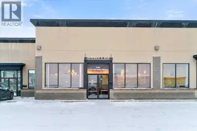 Prime Turn-Key Restaurant Space for Sale! Seize this rare opportunity to own a fully equipped, recen...