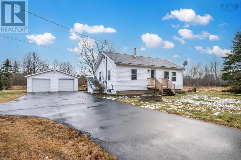 3468 Highway 1 Aylesford East, Nova Scotia Houses for Sale