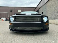 Mustang GT en condition impeccable, 86 000 km, intérieur en cuir rouge, transmission manuelle 5 vite... (image 3)