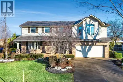 Beautifully maintained St. Clair Beach 2-storey executive home on a quiet cul-de-sac, offering 4+1 b...