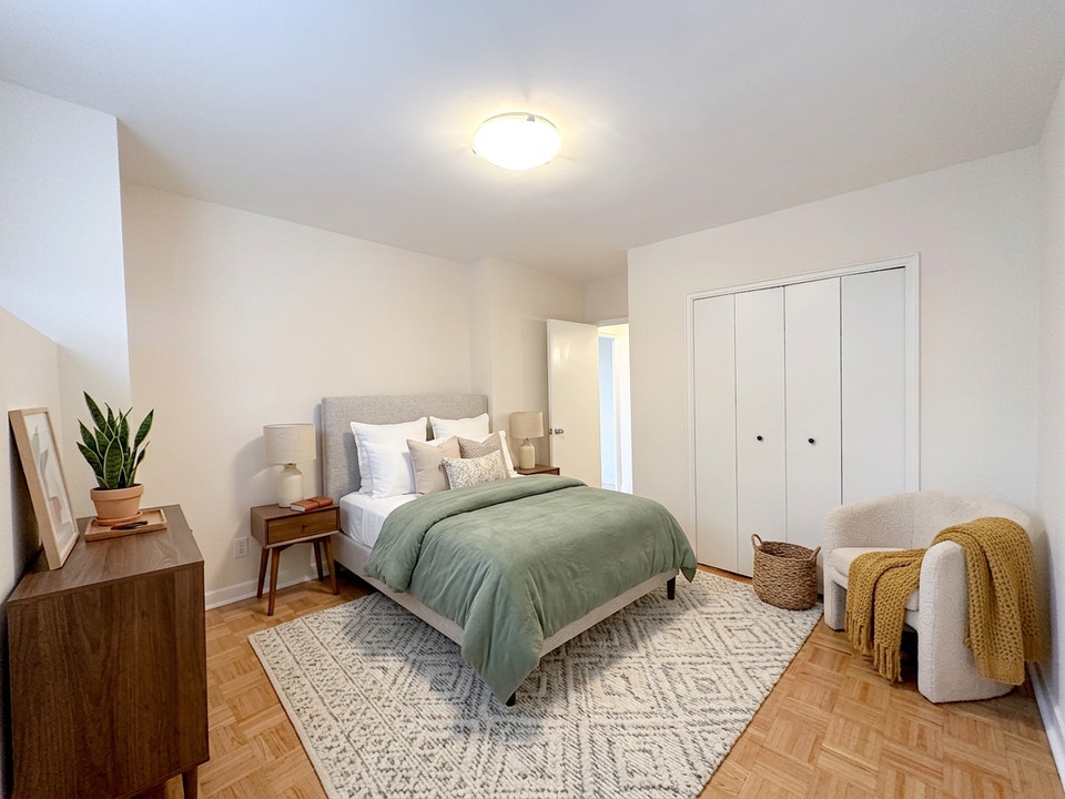 One Bedroom Apartment for Rent - 199 Roehampton Avenue 4