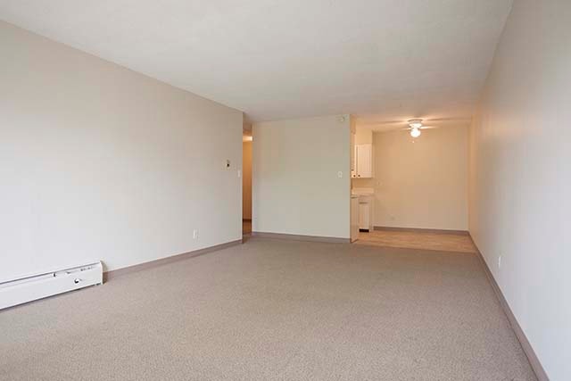 Holly Tree Apartments - 1 Bedroom available at 1116 Hamilton Str 5