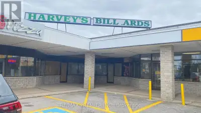 Located On One Of The Busiest Streets In Downtown Owen Sound, This Commercial Unit Offers A Strong E...