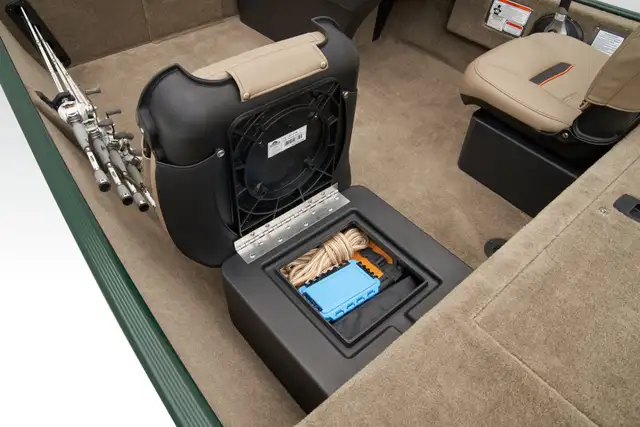 2026 TRACKER Bass Tracker Classic Limited Edition fishing boat in Powerboats & Motorboats in Winnipeg - Image 7