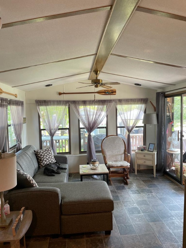 Rv Park model trailer with sunroom on large lot Park Models