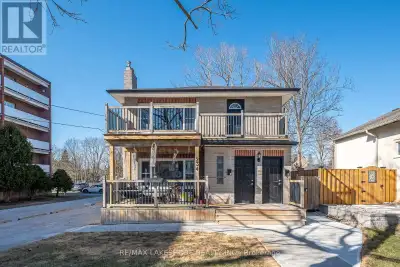 Discover your ideal investment opportunity with this stunning triplex in a prime location! This prop...