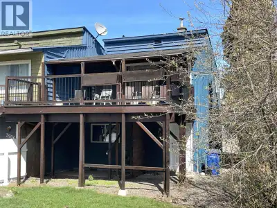 Updated, comfortable and affordable 2 bedroom and den townhome. No strata fees. Bright and open main...