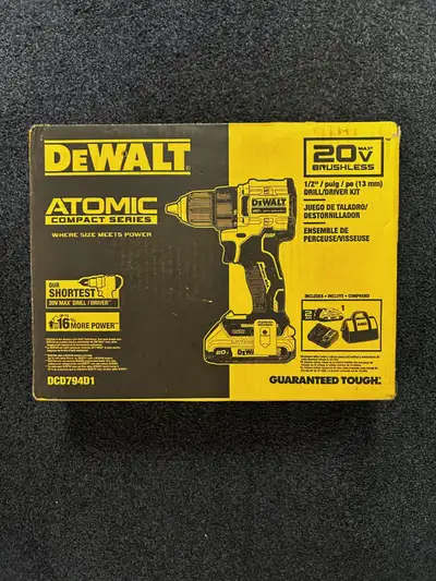 Selling a brand new Dewalt 20v Max Atomic Compact Drill/driver kit. The kit comes with a 1/2' Drill/...