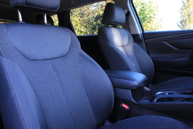 2019 Hyundai Santa Fe 2.0T Preferred AWD w/Dark Chrome Accent fo in Cars & Trucks in Comox / Courtenay / Cumberland - Image 14