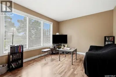 Welcome to 3828 Castle Road, a fantastic opportunity to own an affordable two storey townhouse in th...