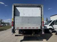 - 2019 HINO 338 VAN TRUCK - 386442 KM - 4x2 - 7.7L 6 Cylinder Diesel Engine - Hendrickson Air Ride S... (image 3)