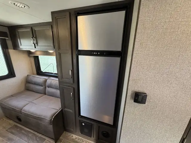 2021 ,Jay Flight,Jayco 212QB in Travel Trailers & Campers in Kamloops - Image 17