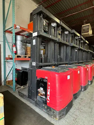 Boost Your Warehouse Efficiency with Raymond! Used Order Picker – Model 560-OPC30TT Located in Bramp...