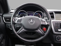 SAFETY INCLUDED DIESEL LOCAL ONTARIO CAR 46 SERVICE RECORDS Very Clean Mercedes-Benz ML 350 4Matic D... (image 8)