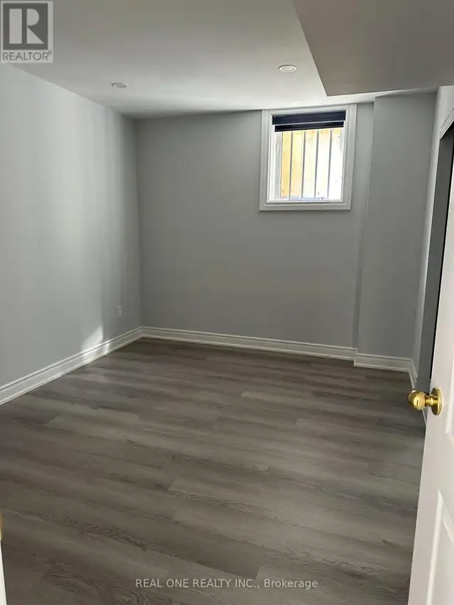 LOWER - 177 NORTON AVENUE Toronto (Willowdale East), Ontario in Long Term Rentals in City of Toronto - Image 12