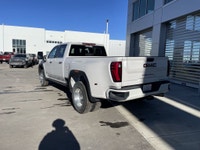 AMVIC Licensed Dealer Towing & Trailering Package | Heated Front Seats & Steering Wheel | 12.3 Drive... (image 5)