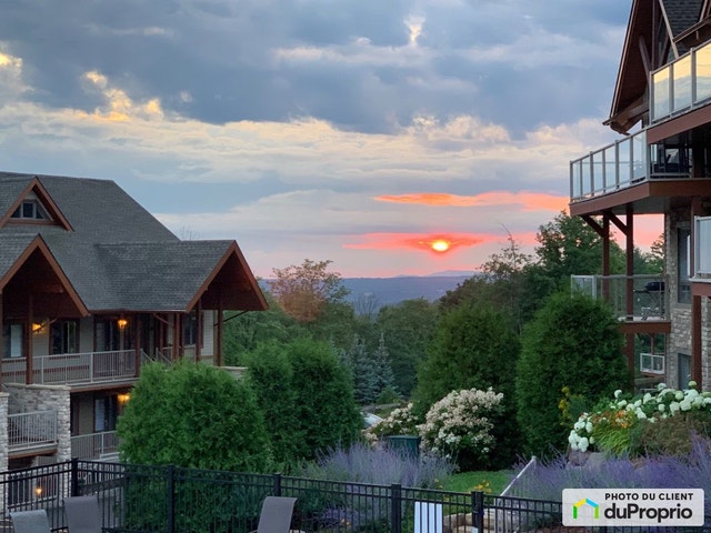 $698,000 - Condominium for sale in Bromont — photo 1