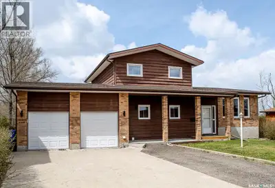 Welcome to 1 Hoidale Avenue, situated in the peaceful community of Kronau. Located just a short, sce...