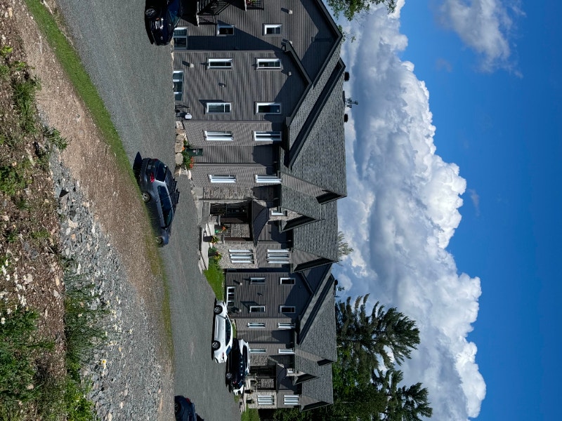 Condo neuf à louer sur les pentes de ski du Mont Olympia — photo 2