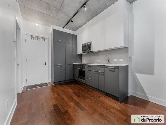 $349,999 - Condominium in Ville-Marie (downtown, old Mtl) — photo 2