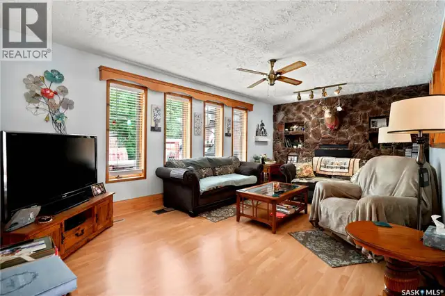 4 Pine STREET Katepwa Beach, Saskatchewan in Houses for Sale in Regina - Image 14