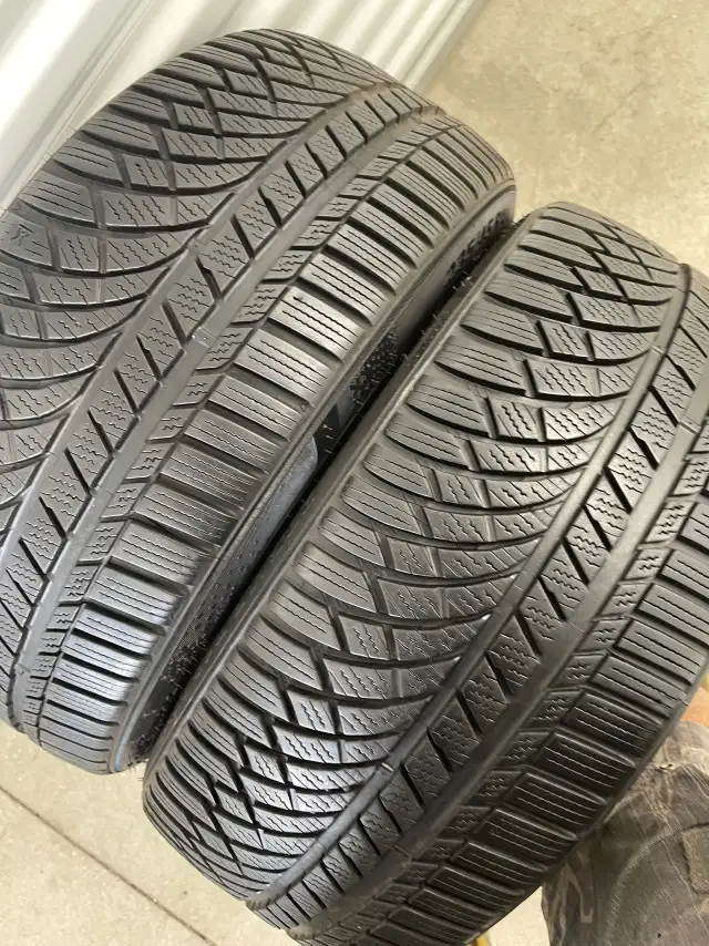 Pair2️⃣:  235/45R18 98V XL  Kumho WinterCraft WP72. in Tires & Rims in Mississauga / Peel Region - Image 11