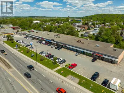 450 Notre Dame Avenue, Unit 104 in Sudbury offers 770 sq. ft. of retail space in a convenient locati...