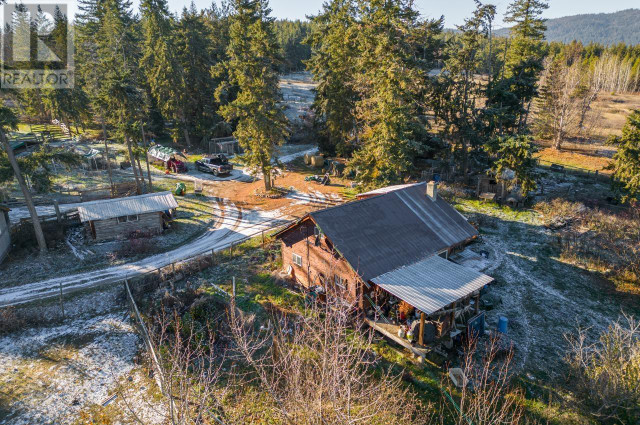 1049 HEPBURN RD Chase, British Columbia in Houses for Sale in Kamloops - Image 2