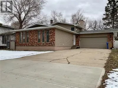 Welcome home! This spacious 1,924 sq. ft. two-storey split with a double attached garage is ideally...