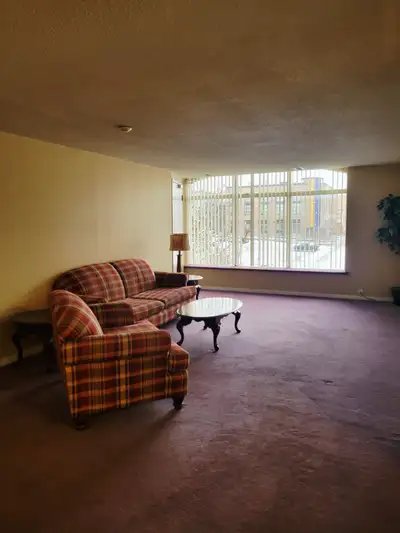 Large one bedroom with balcony and a one bedroom with no balcony available in quiet clean building....