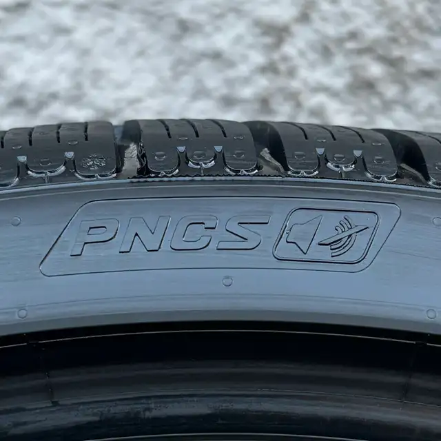 (97%) 4x 285/30R22 Pirelli PZero PNCS Winters in Tires & Rims in City of Toronto - Image 9