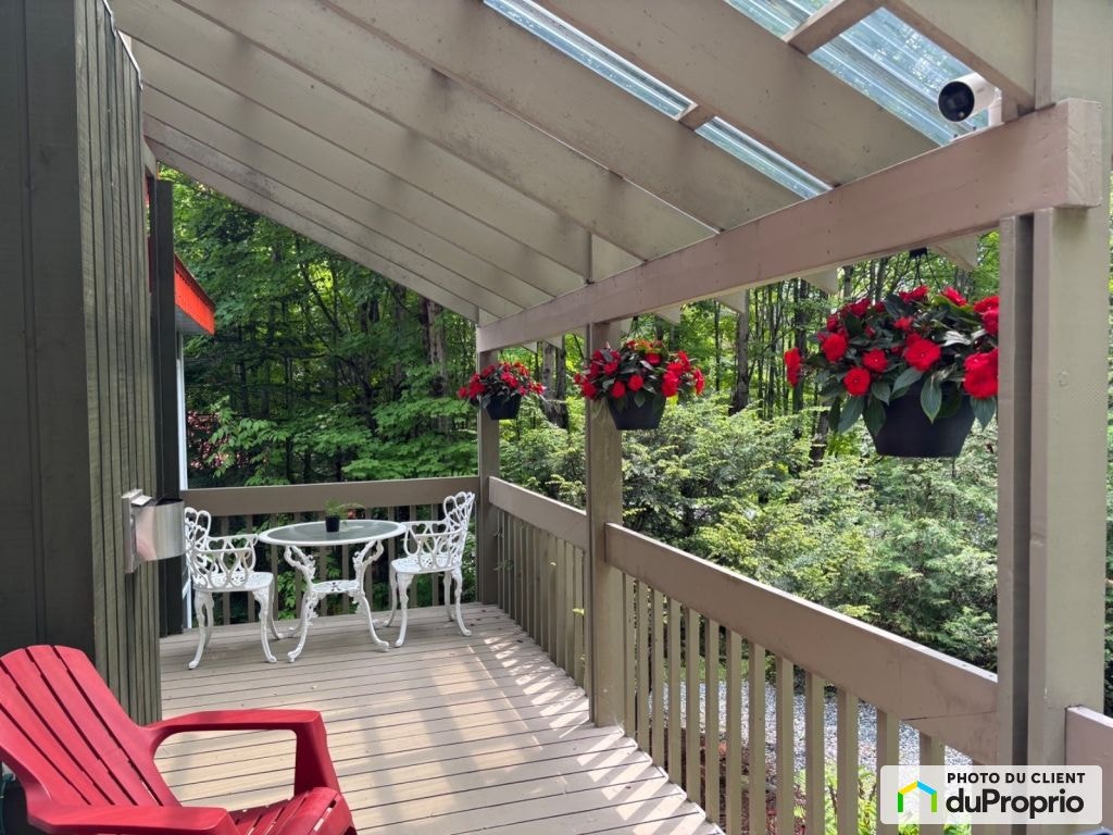 $655,000 - 1 1/2 Storey for sale in Eastman — photo 3
