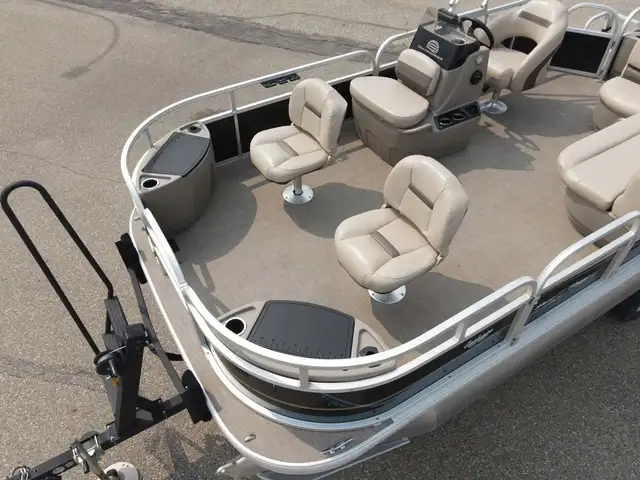 2020 SUNTRACKER Bass Buggy 18 DLX Mercury 40 4Stroke Command Thr in Powerboats & Motorboats in Prince Albert - Image 12