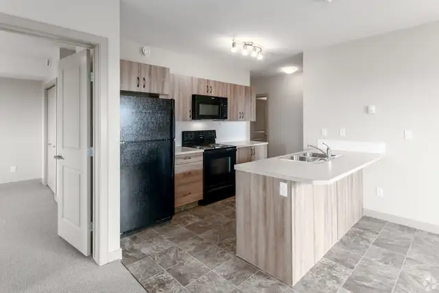 2 Bedroom 2 Bathroom in Sylvan Lake in Long Term Rentals in Red Deer - Image 13