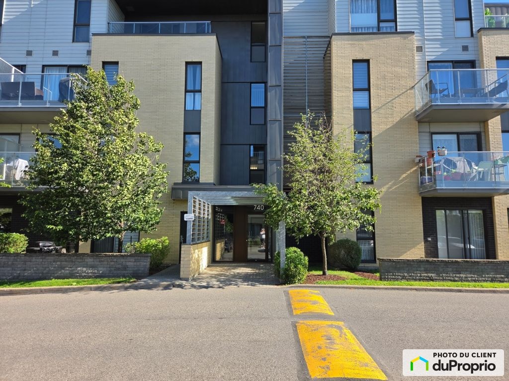 32e avenue — photo 1