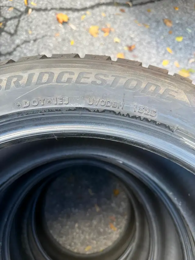 255/50R20 Bridgestone Blizzak Winter Tires in Tires & Rims in City of Montréal - Image 4