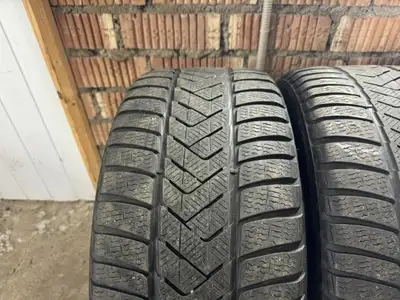 2 x 245/45/19 PIRELLI scorpion WINTER tires % 80 tread left ,,good condition , for bmw X3 bmw X4 bmw...
