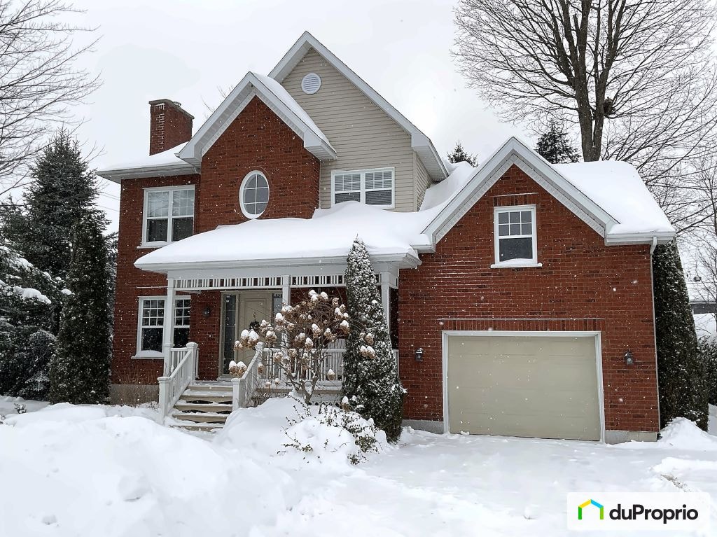$680,000 - 2 Storey in Drummondville (St-Charles-De-Drummond) — photo 1