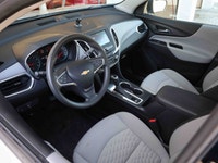 2018 Chevrolet Equinox LS FWD Practical, comfortable, and efficient, this 2018 Chevrolet Equinox LS... (image 9)