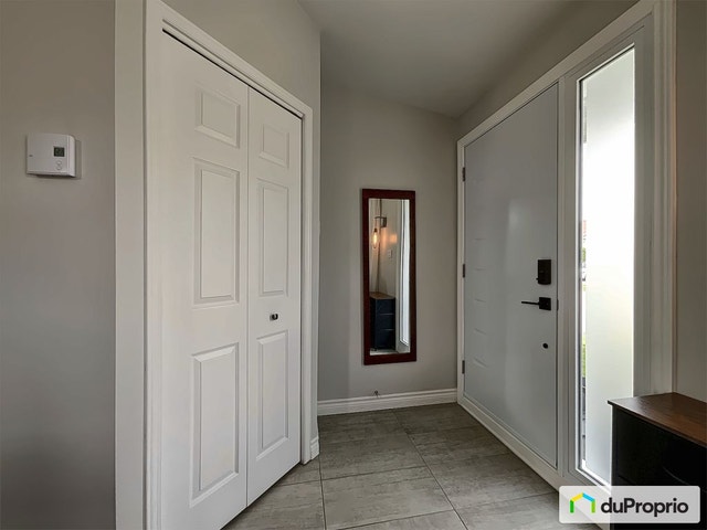 $499,990 - Split Level for sale in Beauport — photo 2