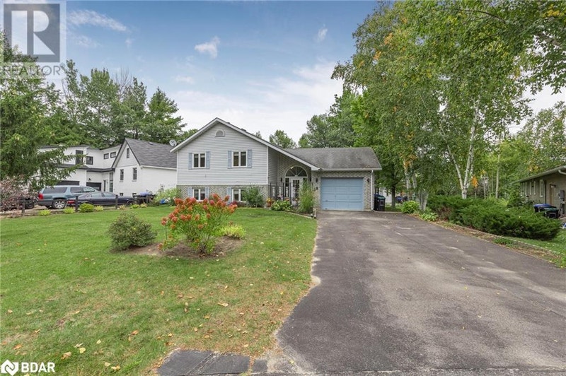 38 FATIMA Court Wasaga Beach, Ontario Houses for Sale Oakville