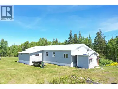 This lovely, newly renovated 3-bedroom, 1-bath mobile sits on just over an acre of land, offering st...