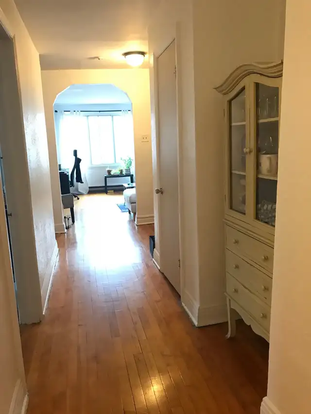 41/2 à louer à Cote-des-neiges, 5 min métros ligne orange in Long Term Rentals in City of Montréal - Image 5