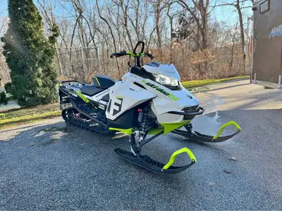 APPLY NOW: https://www.ridecollective.ca/get-pre-approved The 2018 SKI-DOO FREERIDE 146 850 E-TEC Po...