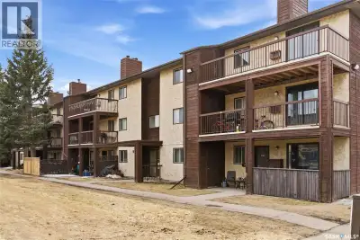 Top-floor 1-bedroom condo in Sunrise Gardens offering excellent potential for first-time buyers or i...